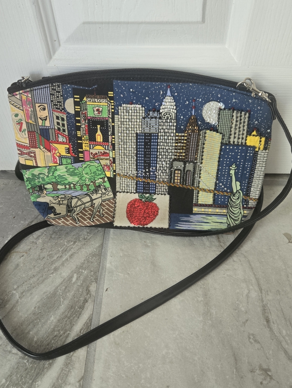 NYC Cityscape Sequin Beaded Crossbody Bag - Picture 2 of 9